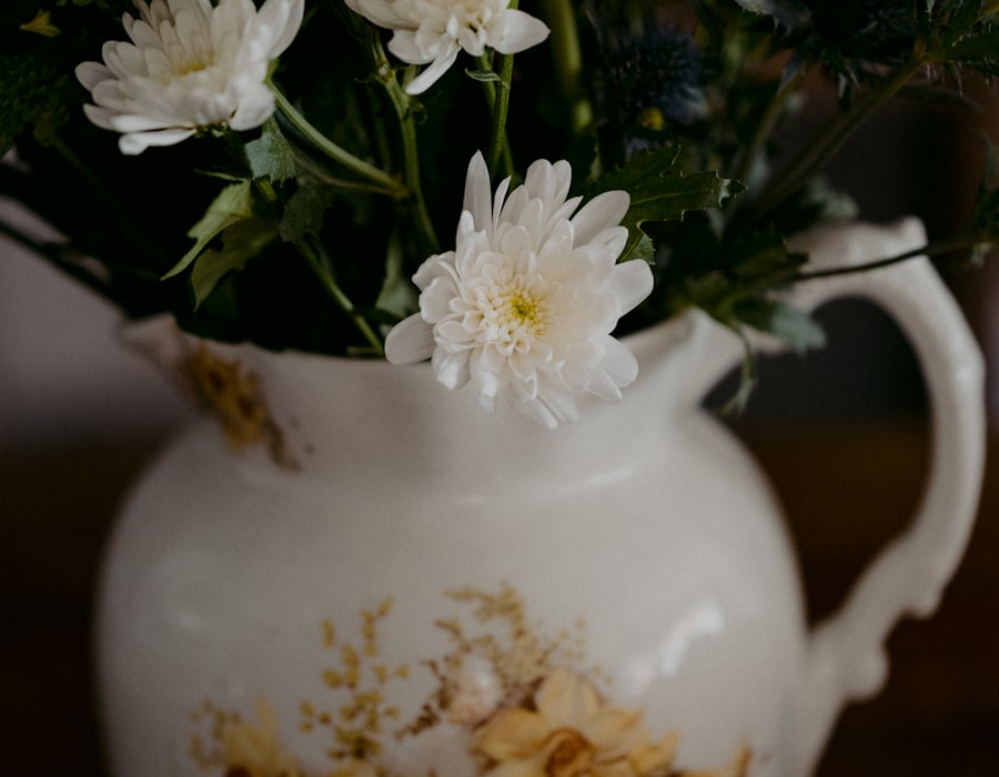 Representative stock photo for Morrow ceramic vase 04
